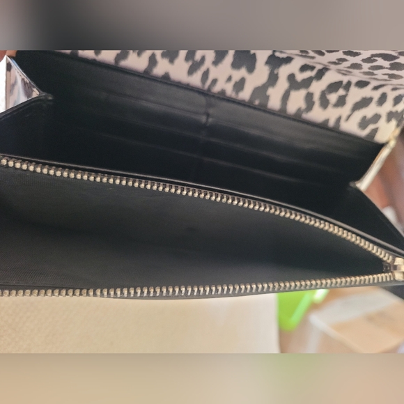 Yves Saint Laurent Leopard Print Calfskin Bifold Wallet Clutch YSL - Picture 8 of 11